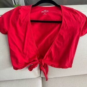 Hollister Tie Front Short Sleeve Crop Top